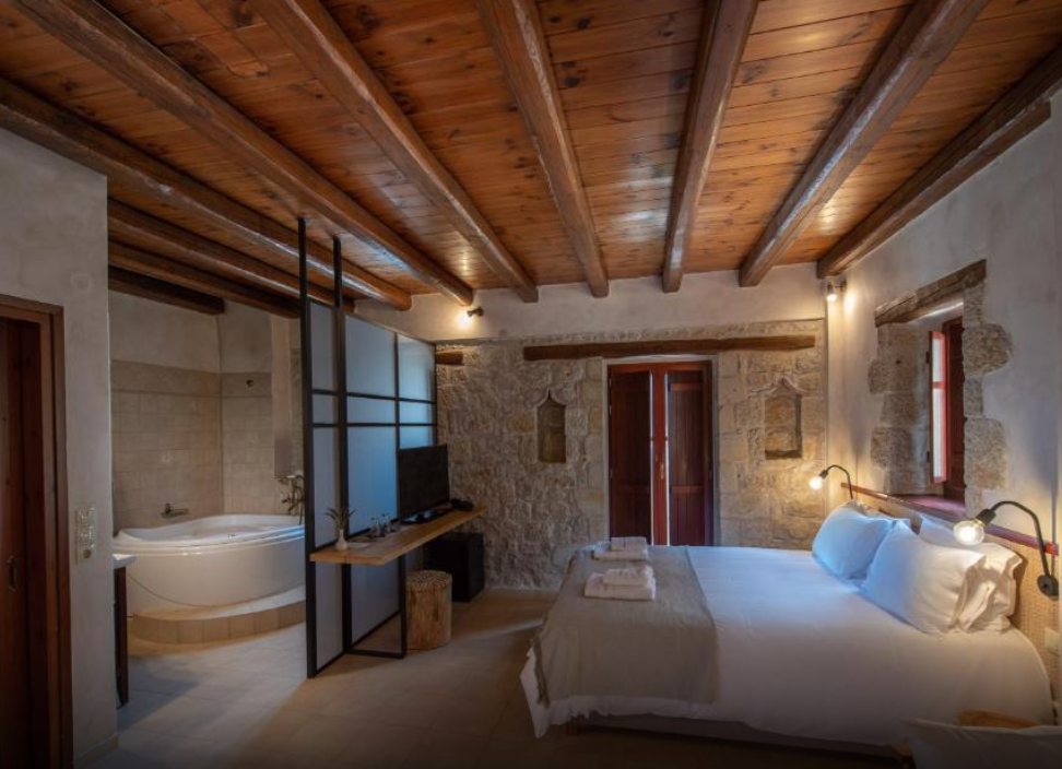 Suite with Jetted Tub Sea View — Greece yoga retreat Brazzo di Maina